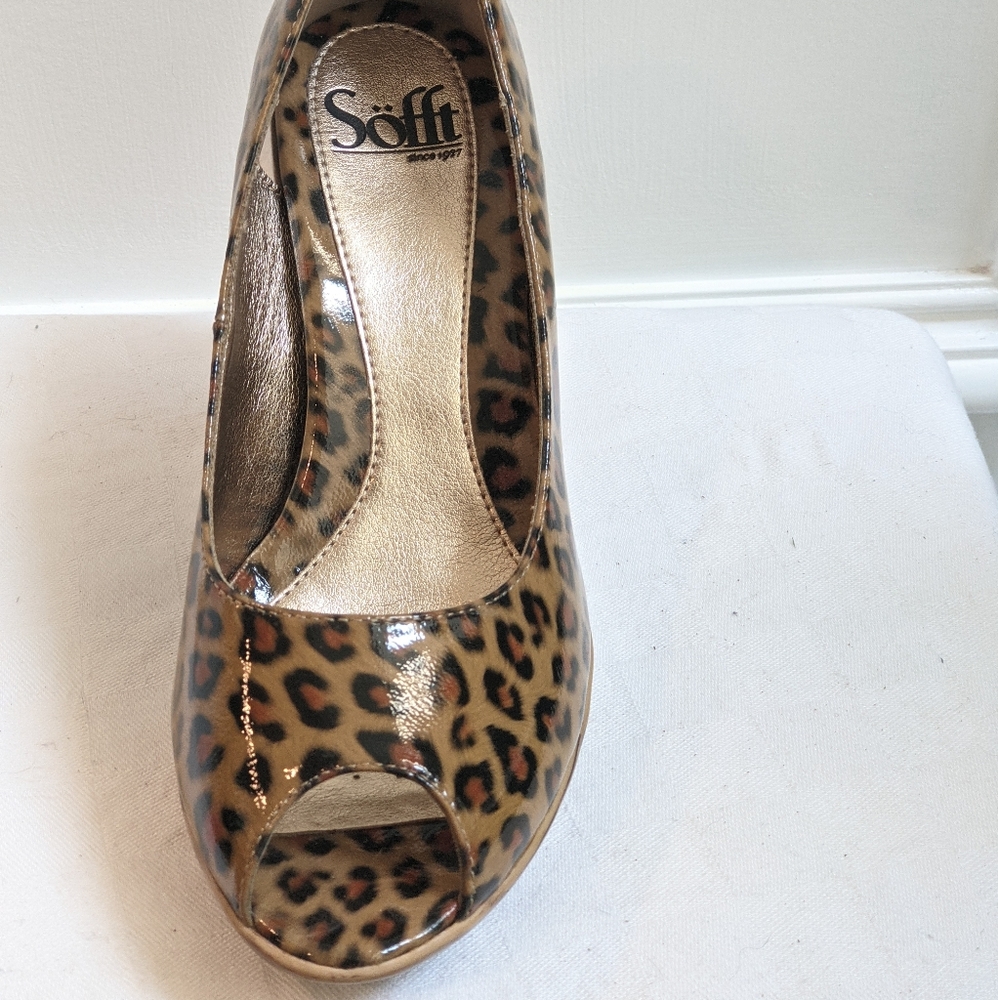 Leather leopard print heels by Sofft - Picture 7 of 13